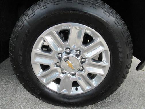 Black 2024 Chevrolet Silverado 2500 High Country