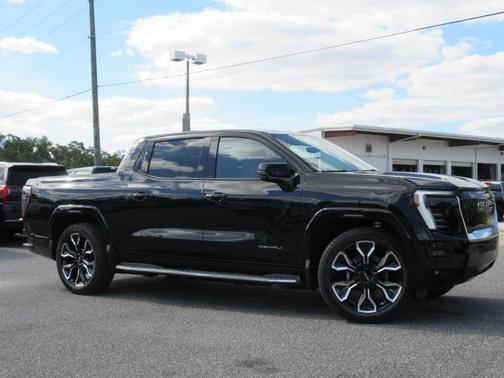 2025 GMC Sierra EV Denali