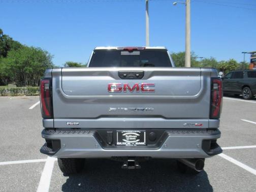 2025 GMC Sierra 2500 AT4