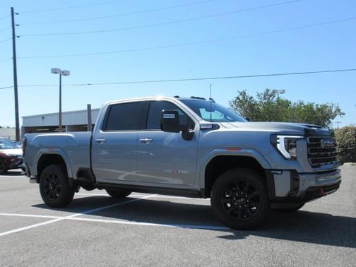 2025 GMC Sierra 2500 AT4