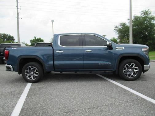 Metallic 2024 GMC Sierra 1500 SLT