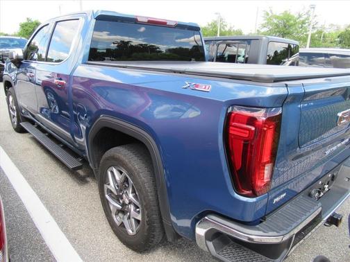 Metallic 2024 GMC Sierra 1500 SLT