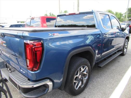 Metallic 2024 GMC Sierra 1500 SLT