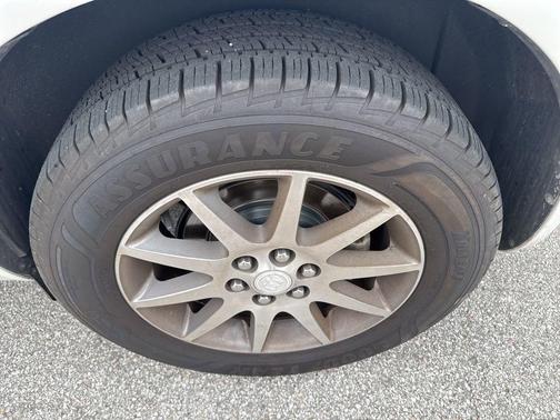 White Frost Tri-Coat 2017 Buick Enclave Leather