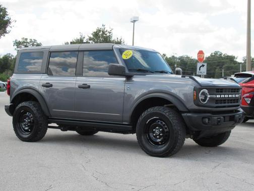 Carbonized Gray Metallic 2022 Ford Bronco Black Diamond