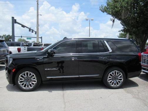 Onyx Black 2023 GMC Yukon Denali Ultimate