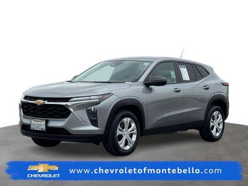 Sterling Gray Metallic 2025 Chevrolet Trax LS
