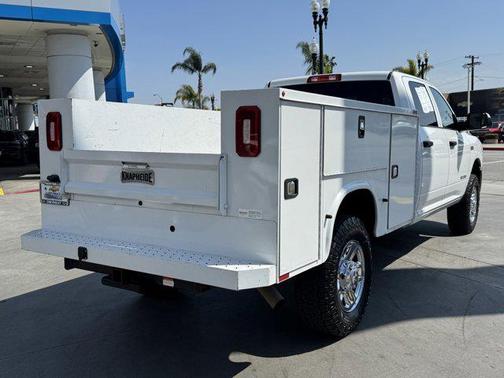 2022 RAM 2500 Tradesman Crew Cab 4x4 8' Box