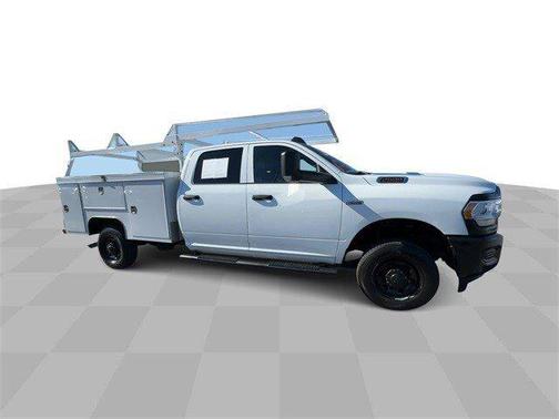 2022 RAM 2500 Tradesman Crew Cab 4x4 8' Box