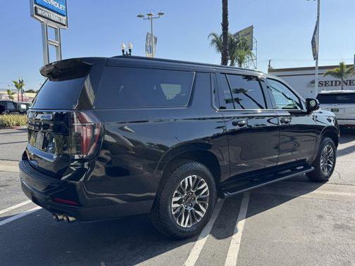 2025 Chevrolet Suburban 4WD Z71