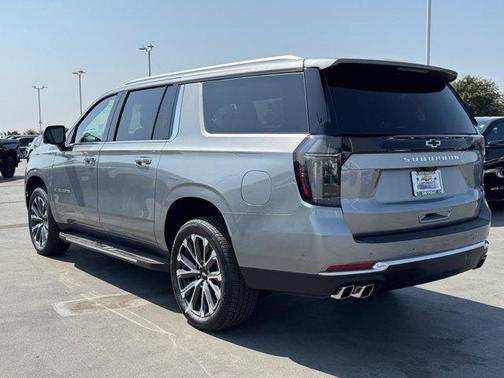2025 Chevrolet Suburban 4WD High Country