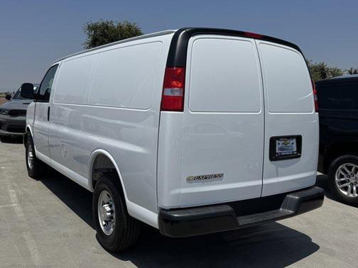 2025 Chevrolet Express 2500 RWD 2500 Regular Wheelbase WT