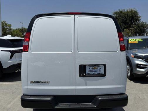 2025 Chevrolet Express 2500 RWD 2500 Regular Wheelbase WT