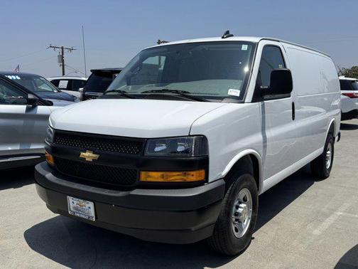 2025 Chevrolet Express 2500 RWD 2500 Regular Wheelbase WT
