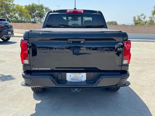 Black 2026 Chevrolet Colorado LT