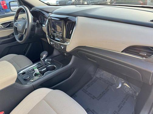 2022 Chevrolet Traverse LS