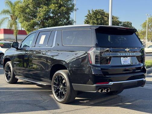 2025 Chevrolet Suburban Premier