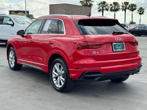 Progressive Red Metallic 2024 Audi Q3 Premium 45 TFSI S line quattro Tiptronic