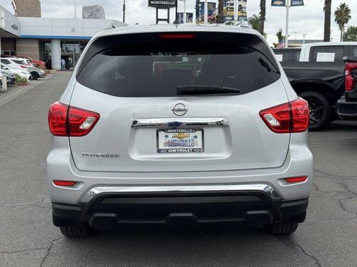2018 Nissan Pathfinder S