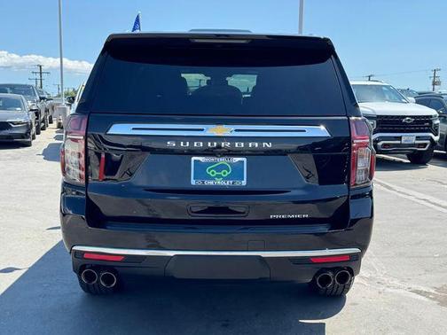 Black 2024 Chevrolet Suburban Premier