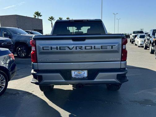 2025 Chevrolet Silverado 1500 Custom