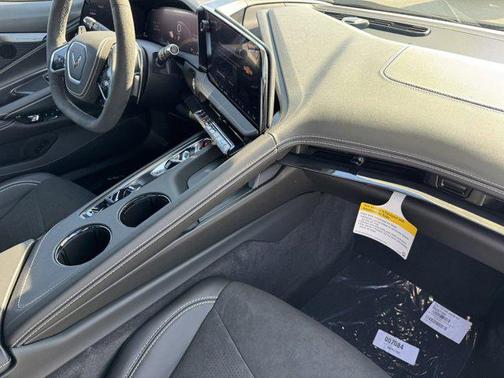 2026 Chevrolet Corvette Stingray w/2LT