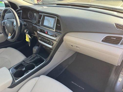 2018 Hyundai SONATA ECO