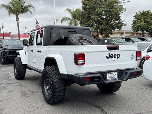 2022 Jeep Gladiator Willys 4x4