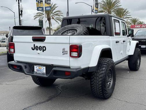 2022 Jeep Gladiator Willys 4x4