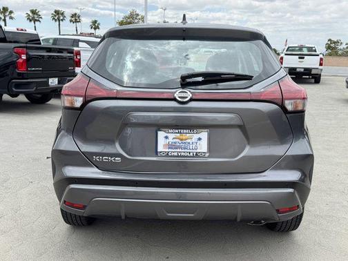 2021 Nissan Kicks S
