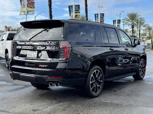 2025 Chevrolet Suburban RST