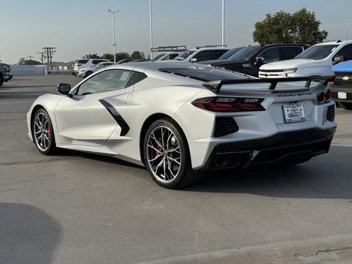 2026 Chevrolet Corvette Stingray w/1LT
