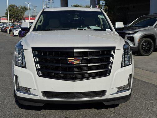 2017 Cadillac Escalade Luxury