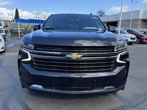 2023 Chevrolet Suburban LT