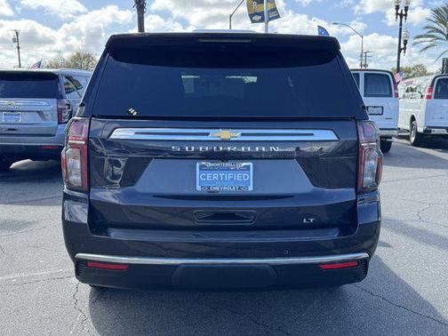 2023 Chevrolet Suburban LT