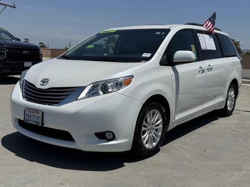 2015 Toyota Sienna XLE