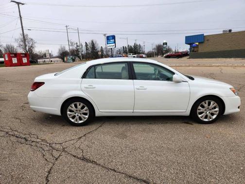 2008 Toyota Avalon XLS