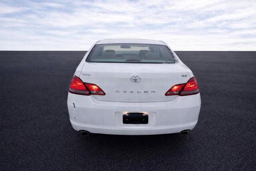 2008 Toyota Avalon XLS