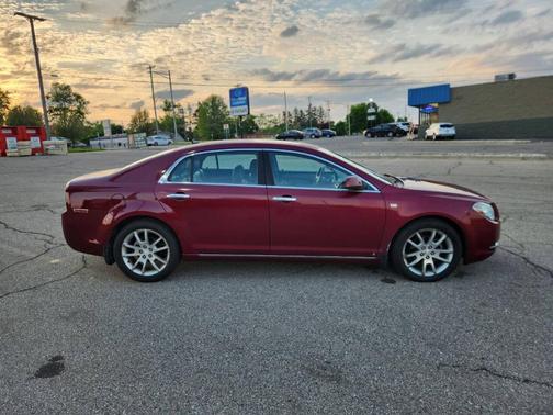 Maroon 2008 Chevrolet Malibu LTZ