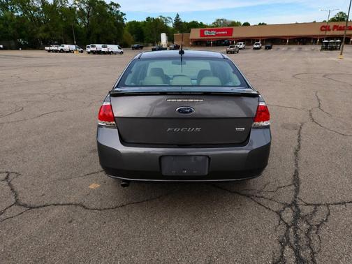 Pewter 2010 Ford Focus SEL