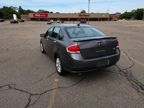 Pewter 2010 Ford Focus SEL