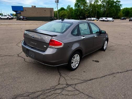 Pewter 2010 Ford Focus SEL
