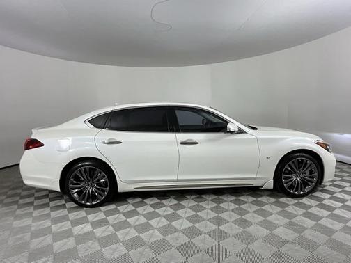 2018 INFINITI Q70L 3.7X LUXE