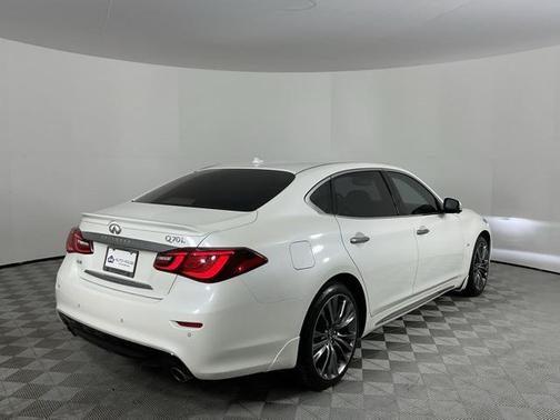 2018 INFINITI Q70L 3.7X LUXE