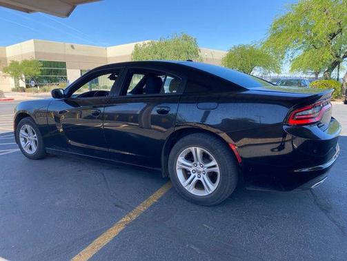 Pitch Black Clearcoat 2022 Dodge Charger SXT