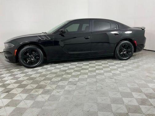 Pitch Black Clearcoat 2022 Dodge Charger SXT