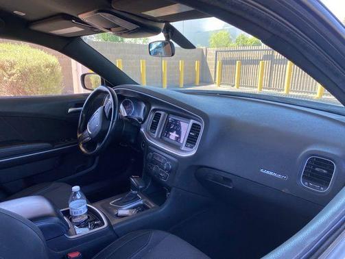Pitch Black Clearcoat 2022 Dodge Charger SXT