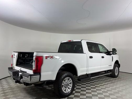 Oxford White 2018 Ford F-250 XLT