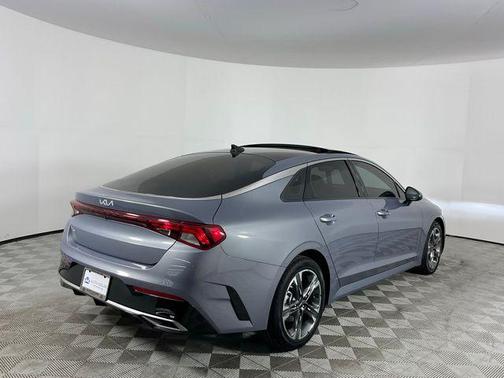 2022 Kia K5 EX