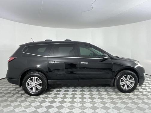 2017 Chevrolet Traverse 2LT